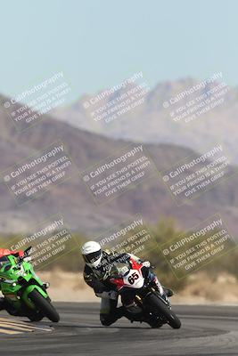 media/Oct-30-2025-Racers Edge (Thu) [[dabbdaf680]]/3-B Group/Session 2 (Turn 14)/